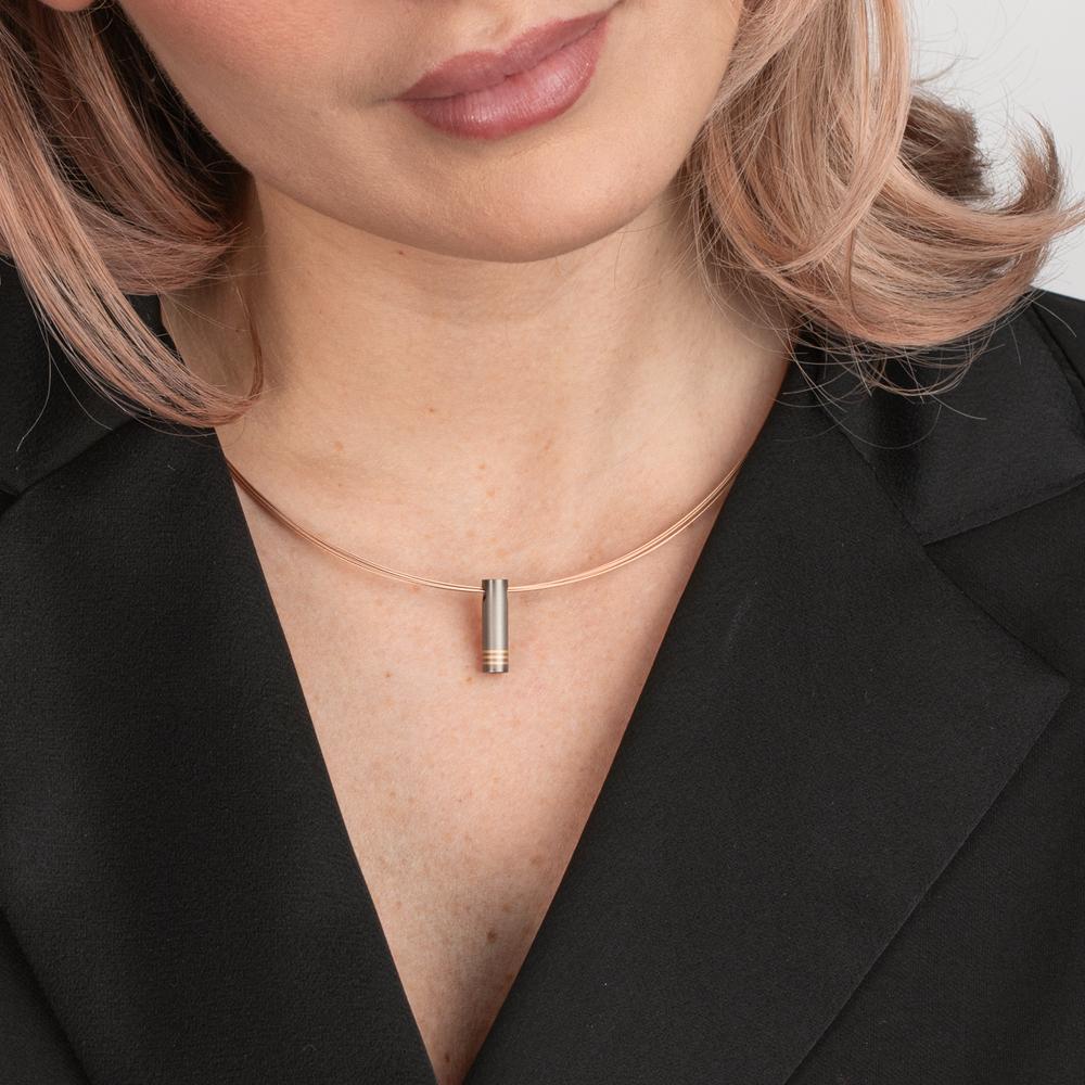 Seilcollier Aurely Rosé aus Edelstahl 5-reihig mit Clipverschluss, 45cm